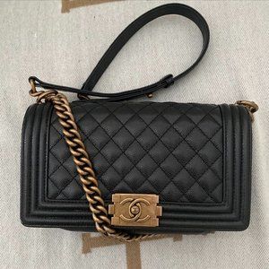 Chanel Purse - Boy Bag Medium -  not sure of authenticity